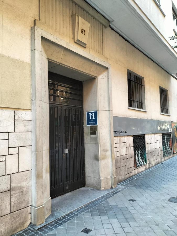 Hostal Arrate Madrid Eksteriør billede